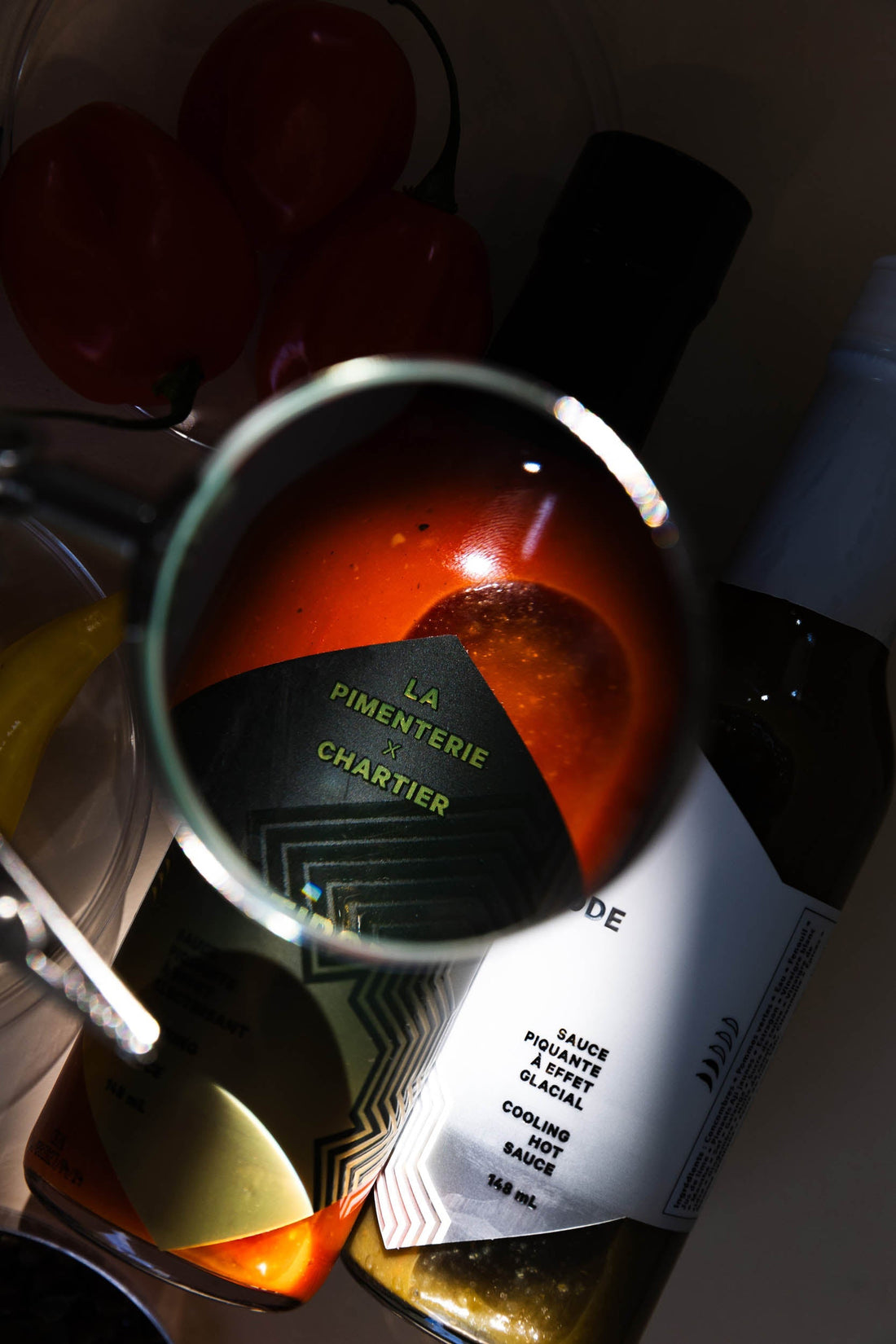 Comparaison avec d’autres sauces piquantes gastronomiques dans le monde